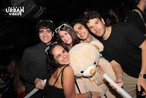 Madrid: Top Pub Crawl with Drinks and Free Nightclub Entry