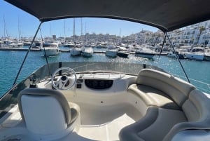 Marbella: Puerto Banús, tour de lujo en yate de 2 horas.