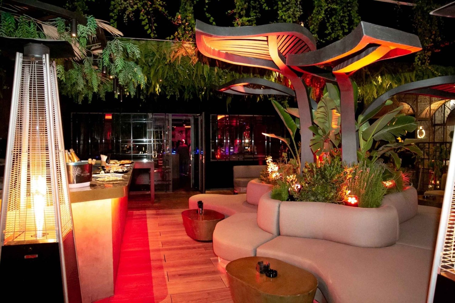 Marbella: Tour a pie por la vida nocturna de Puerto Banús