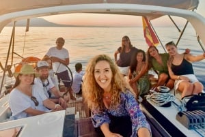 Marbella: Crucero de lujo en velero al atardecer en Puerto Banús