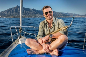 Marbella: Crucero de lujo en velero al atardecer en Puerto Banús