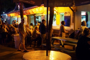 Bridgetown: Oistins Reservation with Drink & Hotel Transfer