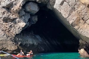 Sesimbra: Private boat trip in the Arrábida Natural Park.