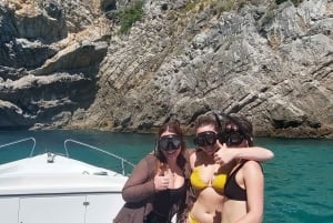 Sesimbra: Private boat trip in the Arrábida Natural Park.