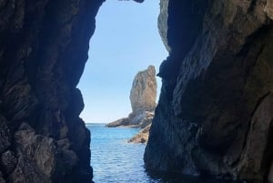 Sesimbra: Private boat trip in the Arrábida Natural Park.