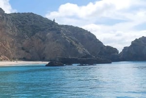 Sesimbra: Private boat trip in the Arrábida Natural Park.