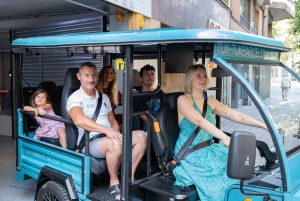 1,5-timmars privat Tuk-Tuk-tur i Barcelona och på stranden