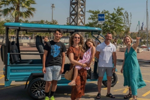 1,5 uur durende privétour door Barcelona en langs het strand met een tuktuk
