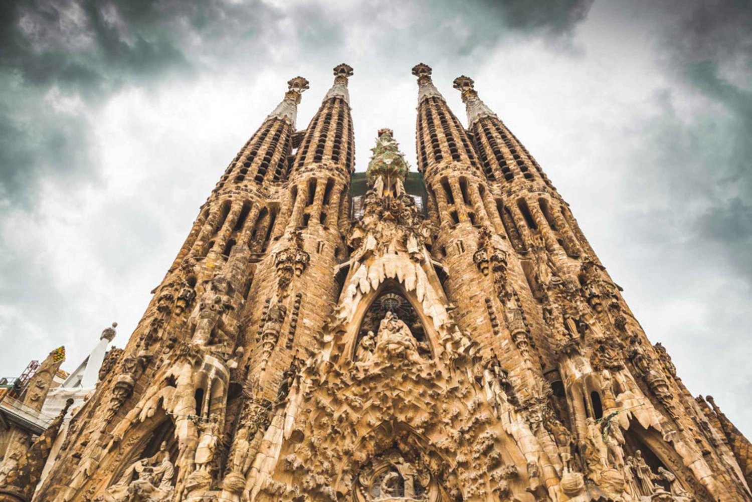 2 Tage Tour: Gaudi, Sagrada Familia - Montserrat & Weinberge