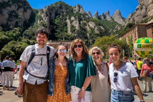 2日間のツアー:ガウディ、サグラダファミリア、モンセラット、葡萄畑