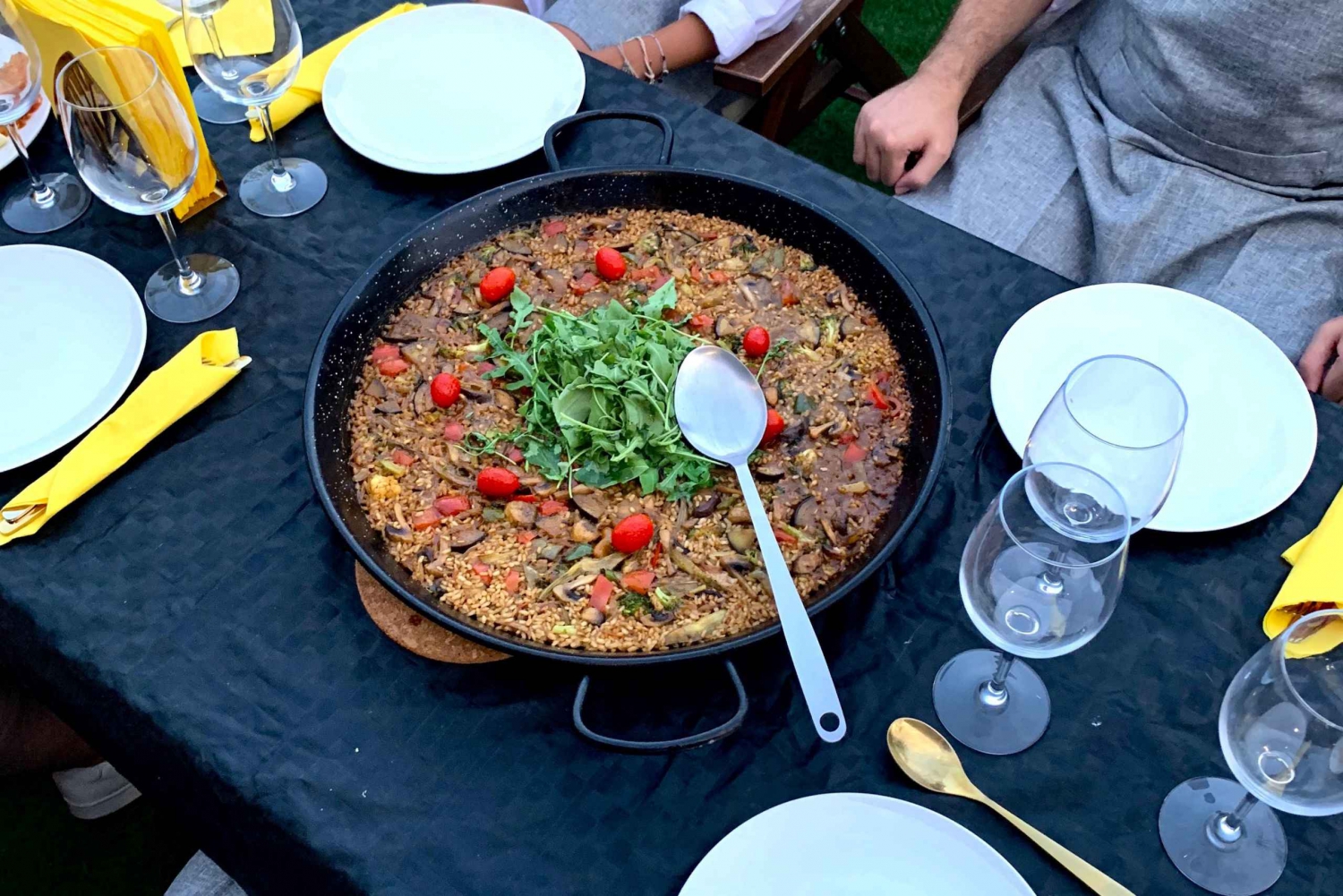 Authentic Premium Paella & Sangria Class in a Nice Rooftop