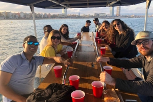 Barcelona: 1,5 horas de passeio particular de barco a pedais