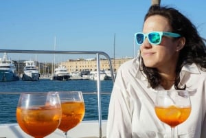 Barcelona: 1.5-Hour Sailing Tour with Vermouth and Drinks
