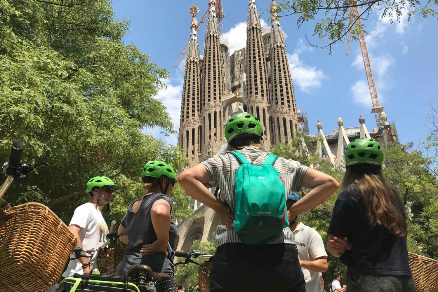 Barcellona: tour in bicicletta di 2,5 ore sulle tracce di Gaudí
