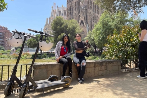 Barcelona: 2-godzinna wycieczka na hulajnodze elektrycznej