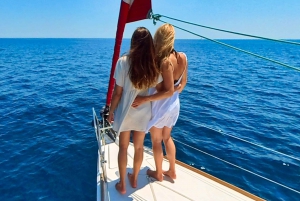 Barcelona: 2-Hour Sailboat Tour with Paddle Boarding