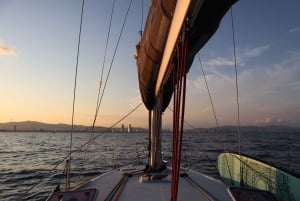 Barcelone : Excursion de 2 heures en voilier avec Paddle Boarding