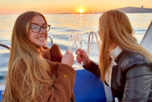 Барселона: 2-часовая экскурсия на парусной лодке с закусками и напитками