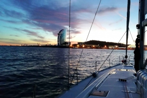 Barcelona: 2-Hour Sailing Experience with Refreshments