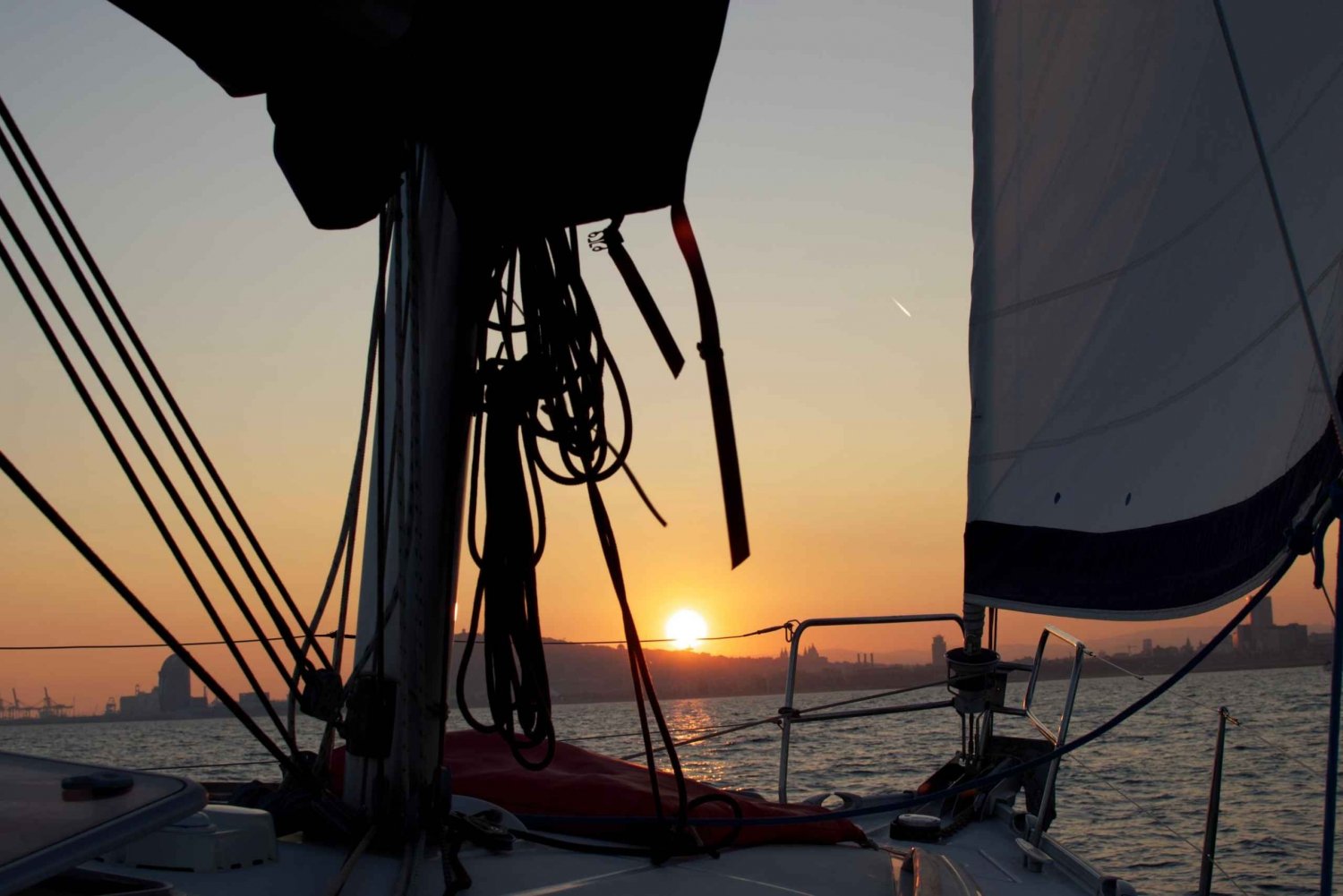 Barcelona: 2-Hour Sunset Cruise on a Sailing Boat