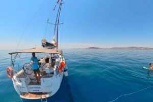 Barcellona: gita in barca a vela al tramonto di 2 ore