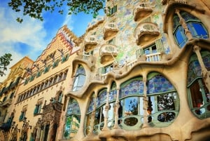 Barcelona: Tour a pie por el Barrio Gótico y la Arquitectura de Gaudí