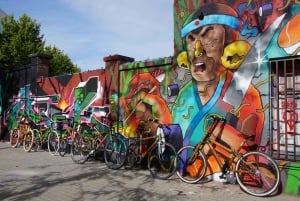 Barcelona: 3,5 uur durende streetart-tour op een bamboebike