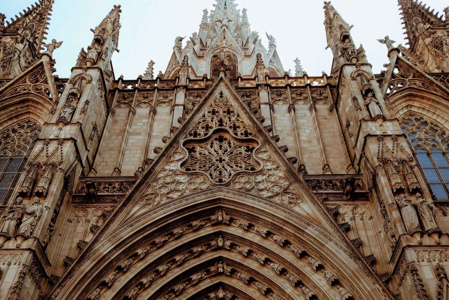 Barcelone : visite à pied de 3 heures et surprise