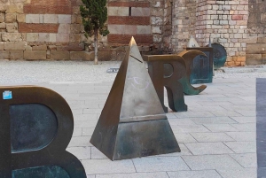 Barcelona: 3-Hour Best of the city Walking Tour & Surprise