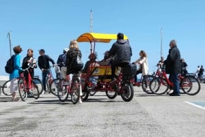 Barcellona: tour in bici di 3 ore con tapas spagnole
