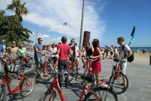 Barcelona: 3 tunnin pyöräretki espanjalaisilla tapaksilla