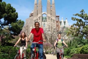 Barcelone : Tour à vélo de 3 heures avec tapas espagnoles