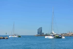Barcelona: 3-Hour Boat Party Cruise with BBQ