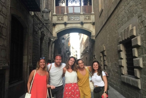 Barcelona: 3-Hour Sips, Sites & Bites Food & History Tour