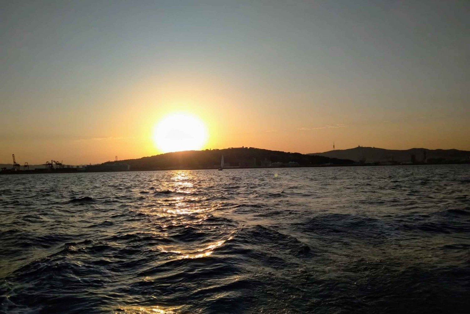 Barcelona 3-Hour Sunset Sailing Experience