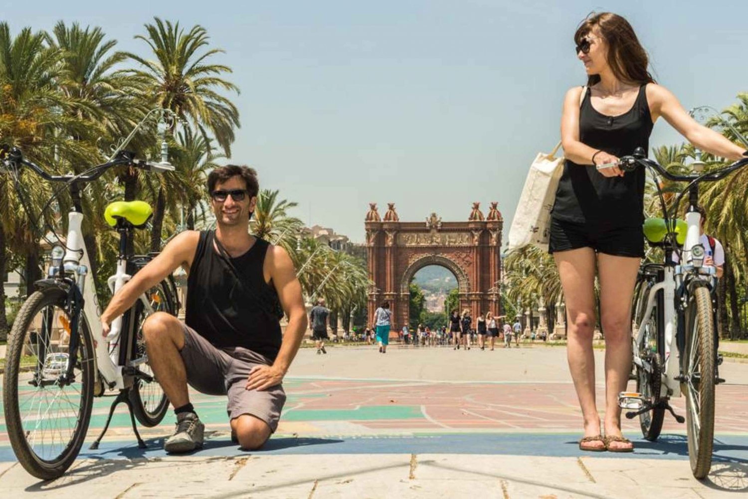 Barcellona: Tour fotografico in bici elettrica di 4 ore