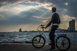 Barcelona: Recorrido fotográfico de 4 horas en bicicleta eléctrica