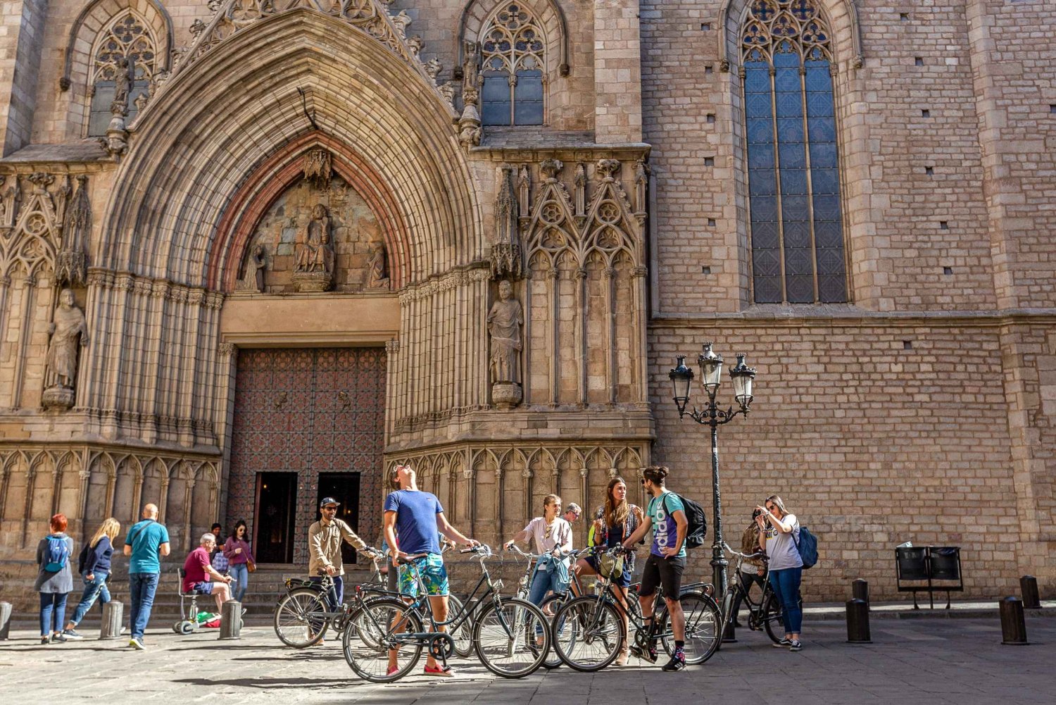 Barcelona: 4-Hour Small Group Bike Tour