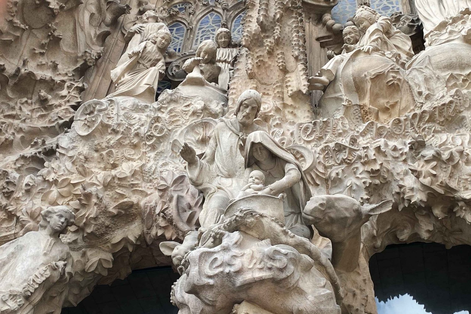 Barcelona: 6-Hour Action Packed Private City Discovery Tour