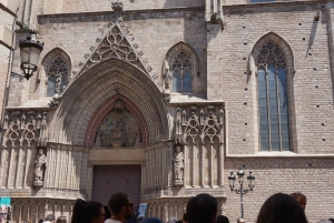 Barcelona: Gothic Quarter and Sagrada Familia Private Tour