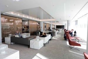 Barcelona: Zugang zur Pau Casals VIP Airport Lounge (T1)