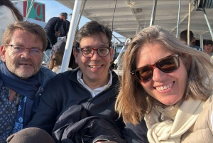 Barcellona: Tardeo in catamarano con cocktail e musica dal vivo