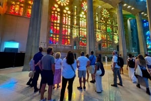 Barcelona: Gaudi's Sagrada Familia Small Group Guided tour