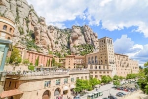 Lot helikopterem przez BarcelonÄ™ i Montserrat