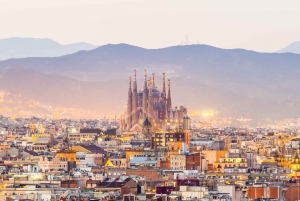 Barcelona and Sagrada Familia 2-Hour Tour by eScooter