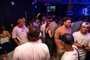 Barcelone : Tournée des bars avec 1 heure d'open bar et entrée dans un club VIP