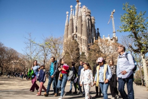 Barcelona Architecture Walking Tour With Casa Batlló Upgrade