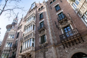 Barcelona Architecture Walking Tour With Casa Batlló Upgrade