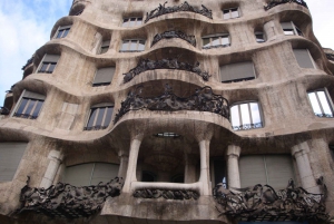 Barcelona: Art Nouveau & Gaudí Tour