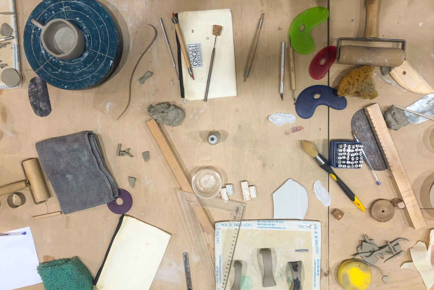 Barcellona: Laboratorio di creazione di tazze o vasi in ceramica artigianale